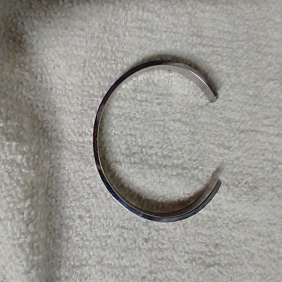 Silvertone my story isn't over yet cuff bracelet - Picture 3 of 4